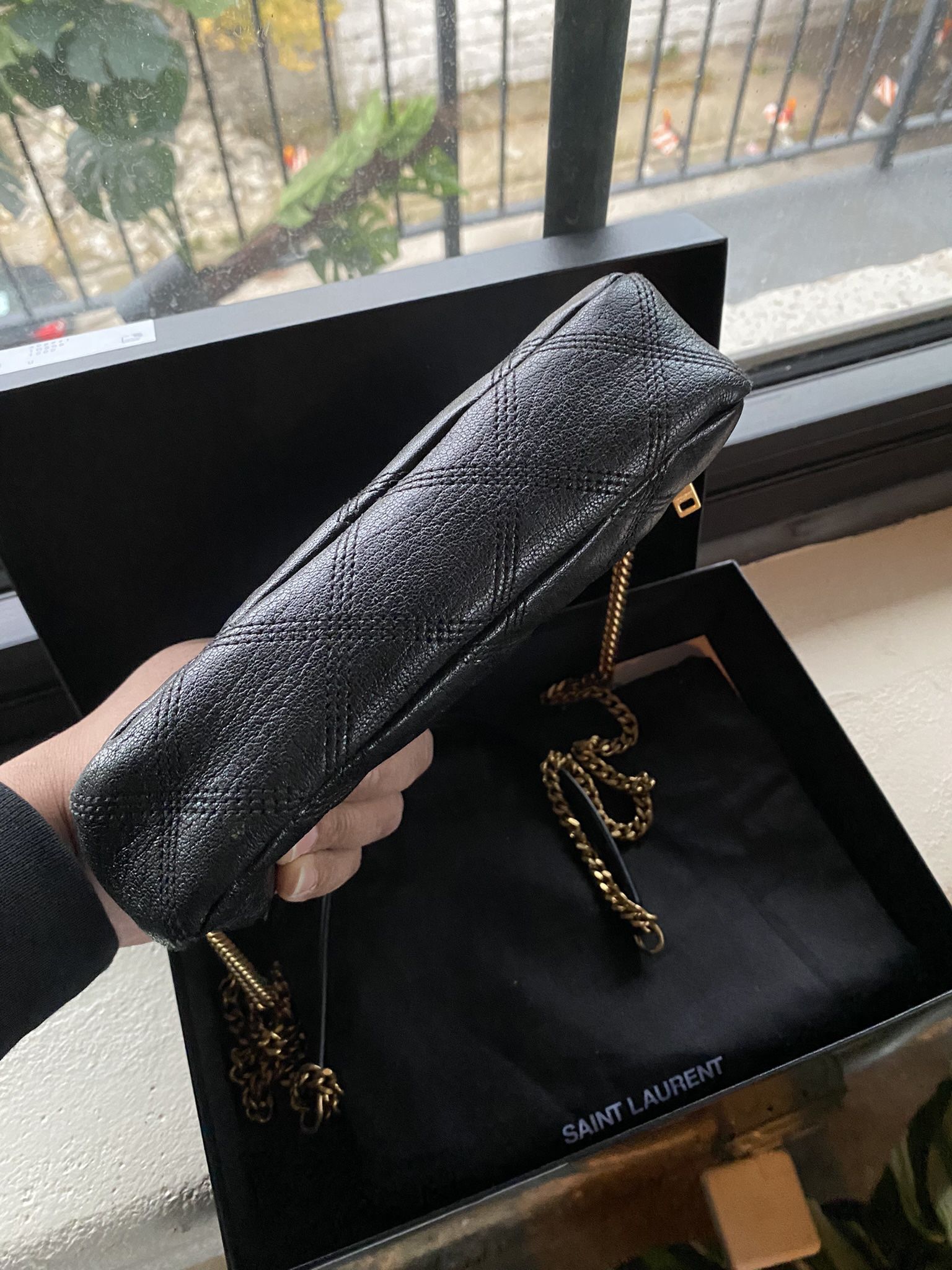 $400 NWT MICHAEL KORS PIPER GOLD STUDDED POCHETTE ZIP CHAIN LOGO SHOULDER  BAG for Sale in Lake In The Hills, IL - OfferUp