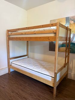 Bunk Beds - Twin & Twin