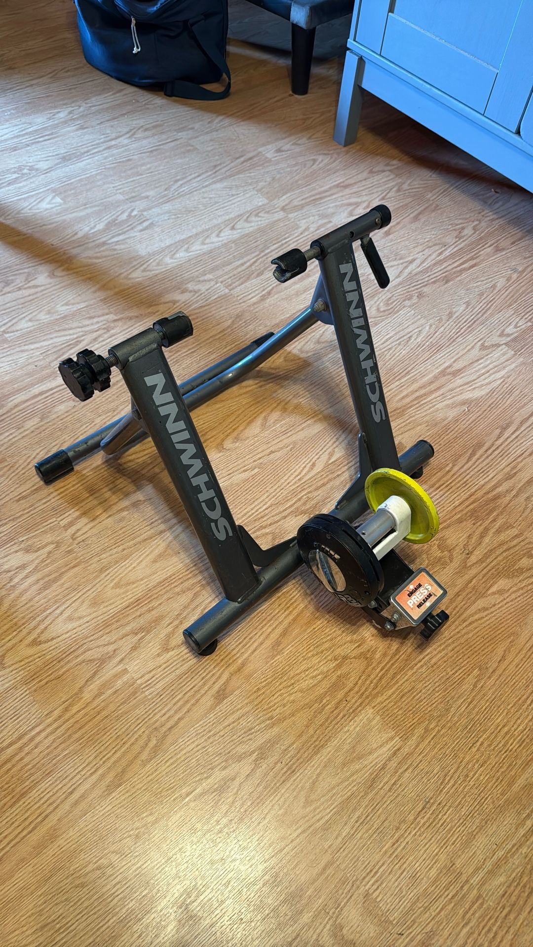 Schwinn Magturbo Bicycle Trainer Stand