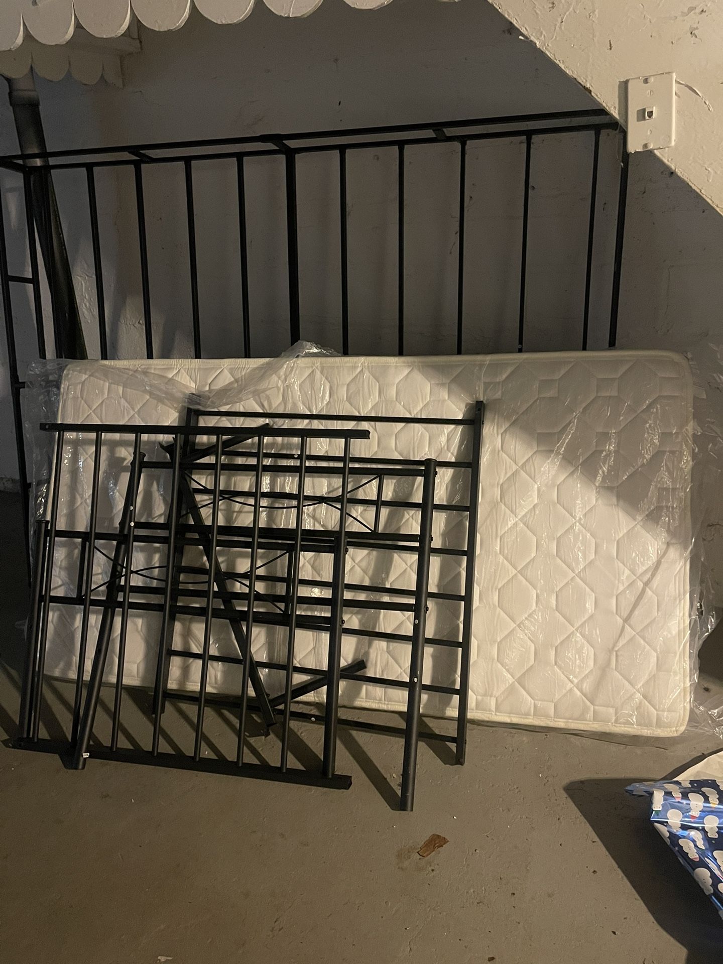Twin Size Mattress With Bed Frame & Queen Size Box Spring