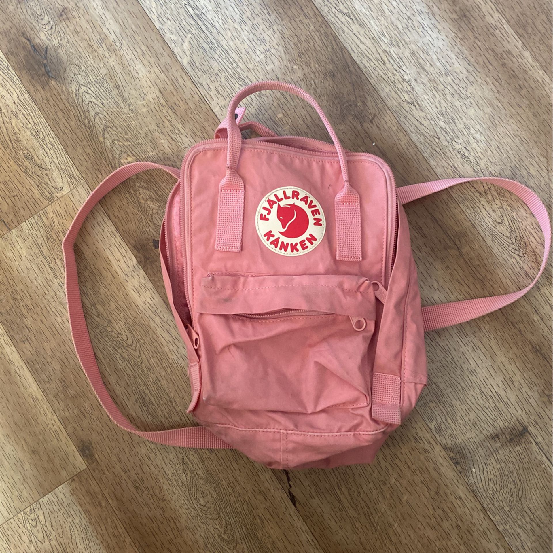 pink fjallraven kanken backpack