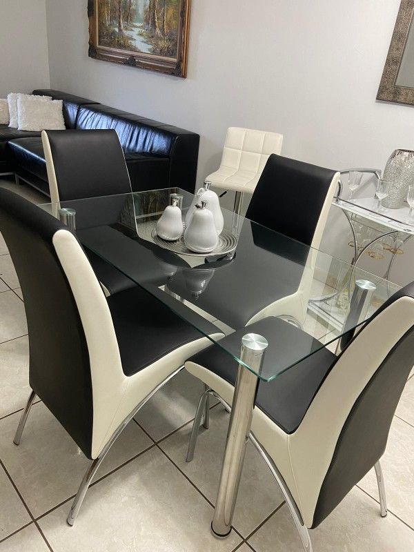Dining room set!! Ask for price!!Preguntar Por Precio 