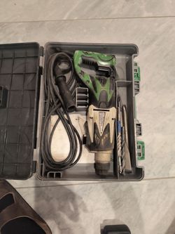 Hitachi Rotary Hammer Drill with Case and Bits
