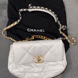 Chanel purse