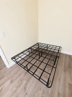 Queen Heavy-Duty Metal Platform Bed Frame