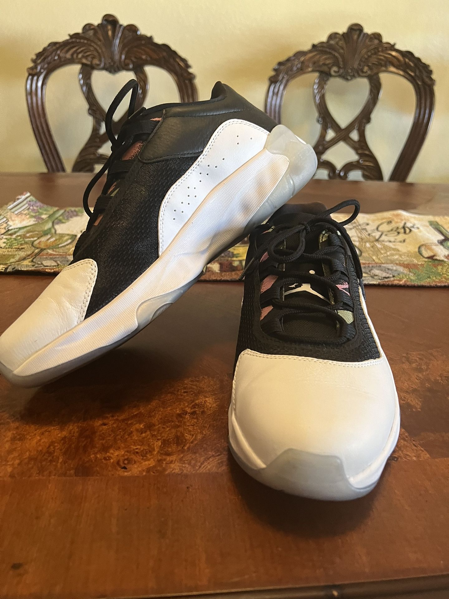 Jordan Air Size 10 1/2 Good Conditions