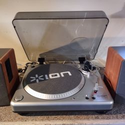 Complete Turntable Setup. Free Records.