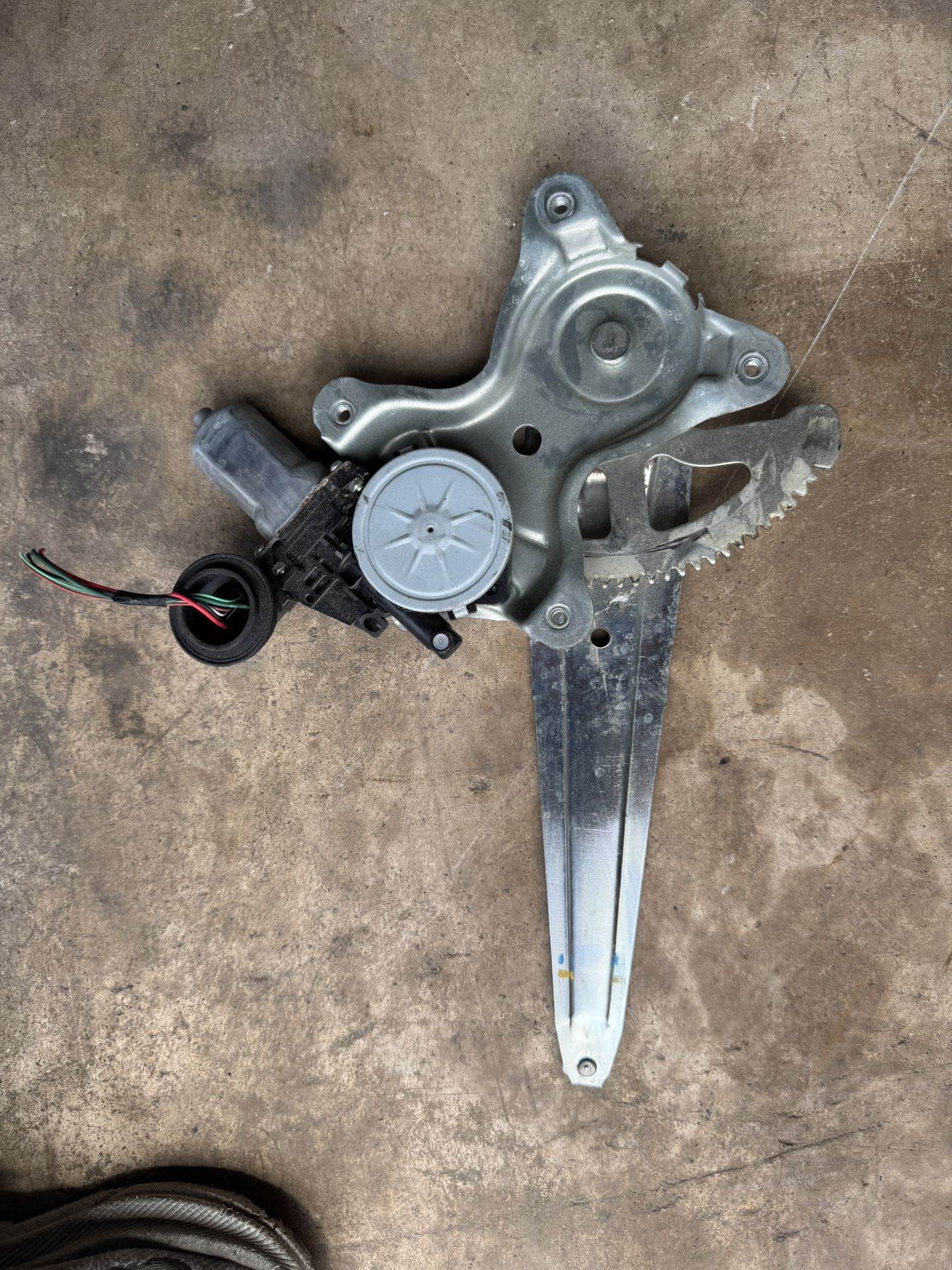 2006-2013 Toyota Lexus IS250 Glass Regulator