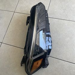 2022-2024 Honda Civic Passenger Side Headlight LED  OEM 