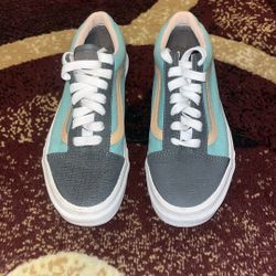 Vans, Size 5 Men’s, 6.5 Women’s 
