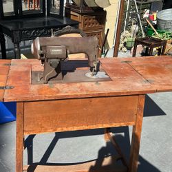 Free Sewing Machine Moving Free Stuff !!!!!! 