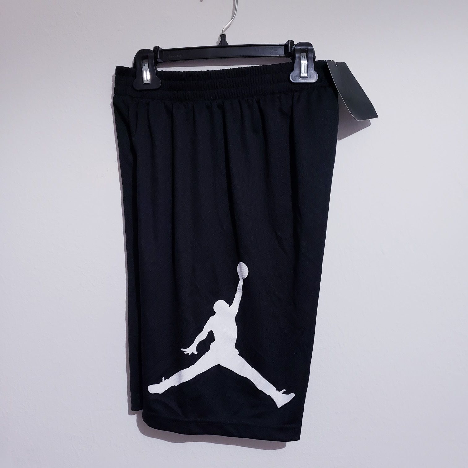 Jordan basketball shorts boys youth size L