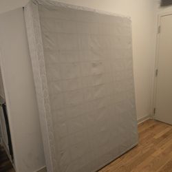 QUEEN BOX SPRING 