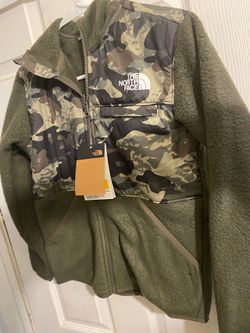 North Face Fleece Hoodie with Zipper.