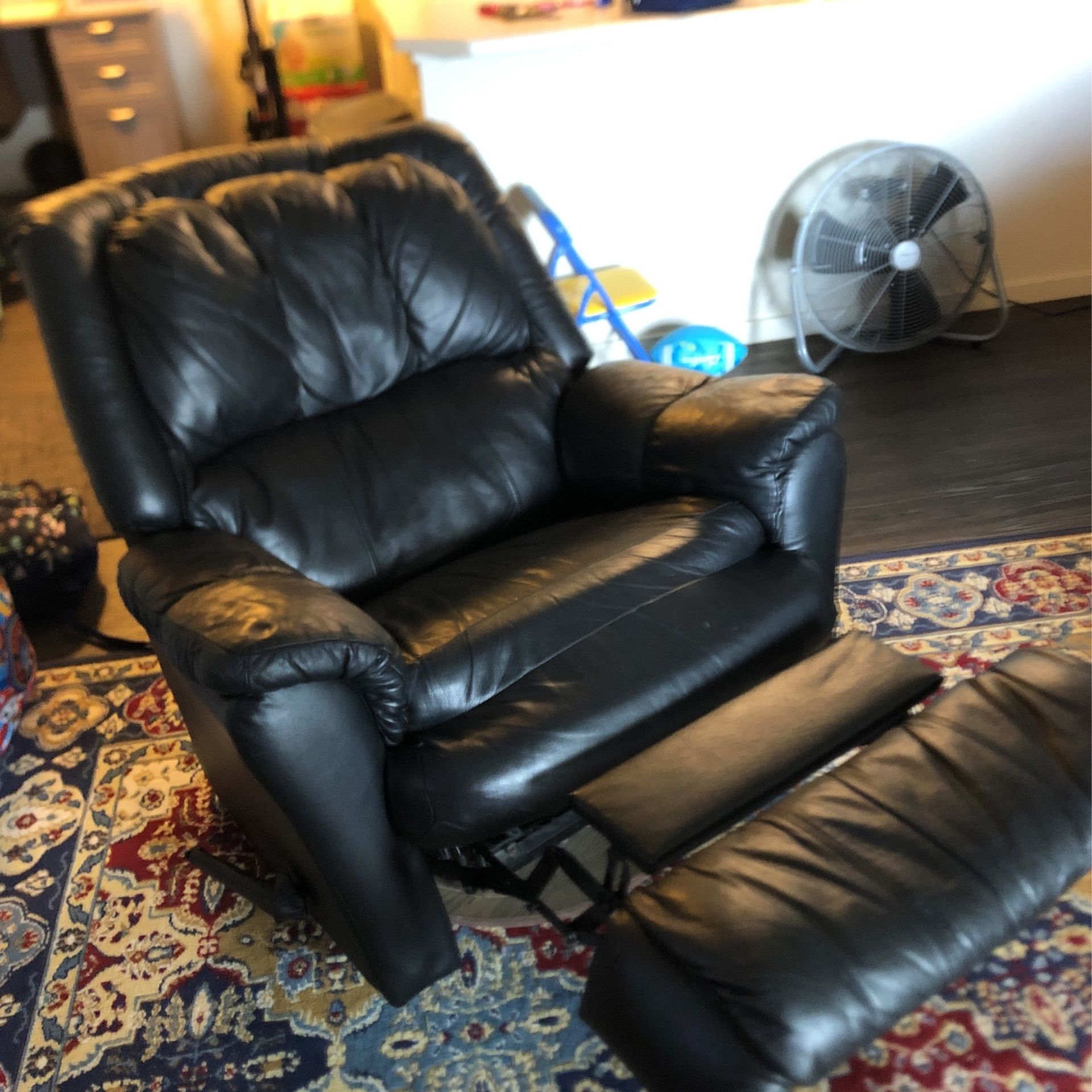 Rocker recliner