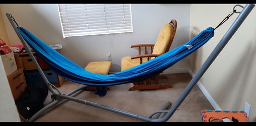 Hammock with stand / Hamaca nueva