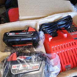 Firm Price 🛑 Milwaukee M18 3.0 & 1.5 Batt&Charger New. Precio Firme 🛑 