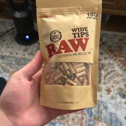 RAW WIDE TIPS AUTHENTIC PRE-ROLLED 180 PER BAG