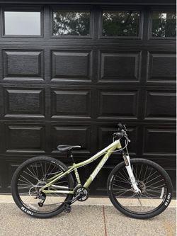 Novara Laurel Mountain Bike 27.5”