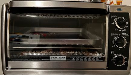 Black & Decker convection countertop oven - model T01660B