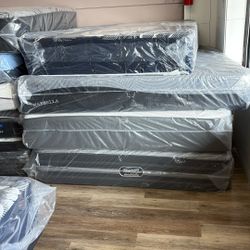 King mattress And boxspring 
