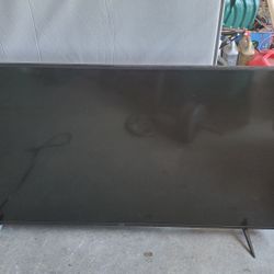65 inch vizio TV. (FREE BROKEN)