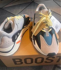 Yeezy boost 700 waverunner