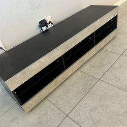 Tv stand 65’