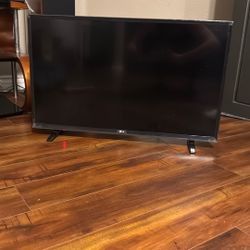 Lg 32” TV 