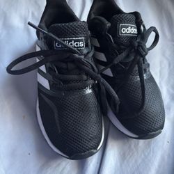 Kids Adidas Size 12c