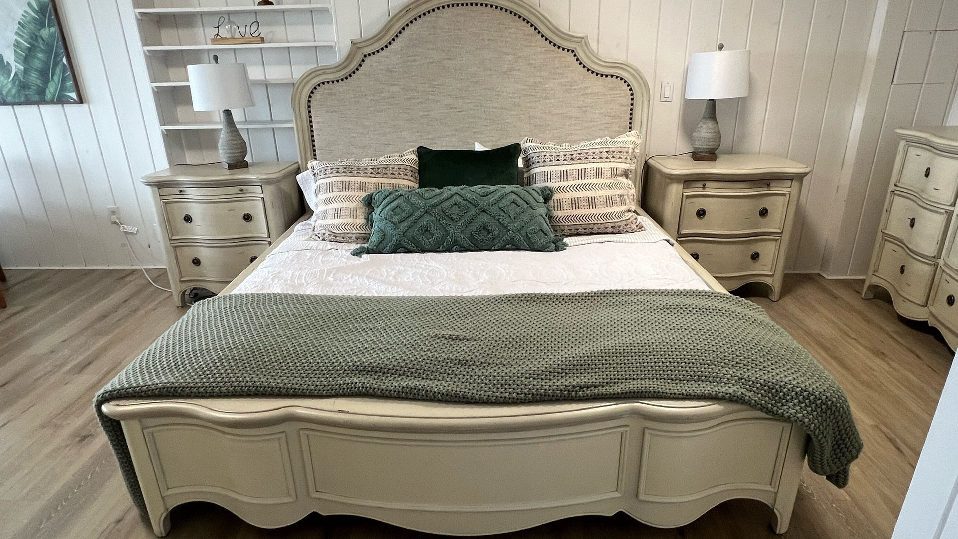 King Size Bed Set  With Out Mattress 