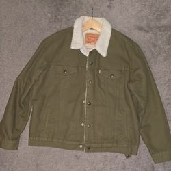 NEW Levi's Men's Sherpa Trucker Jacket - Olive