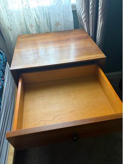 Nightstand with drawer | Used