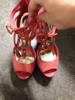 New Jennifer Lopez wedges