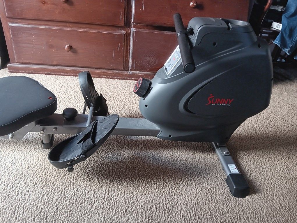 Sunny Health & Fitness (Rowing Machine)
