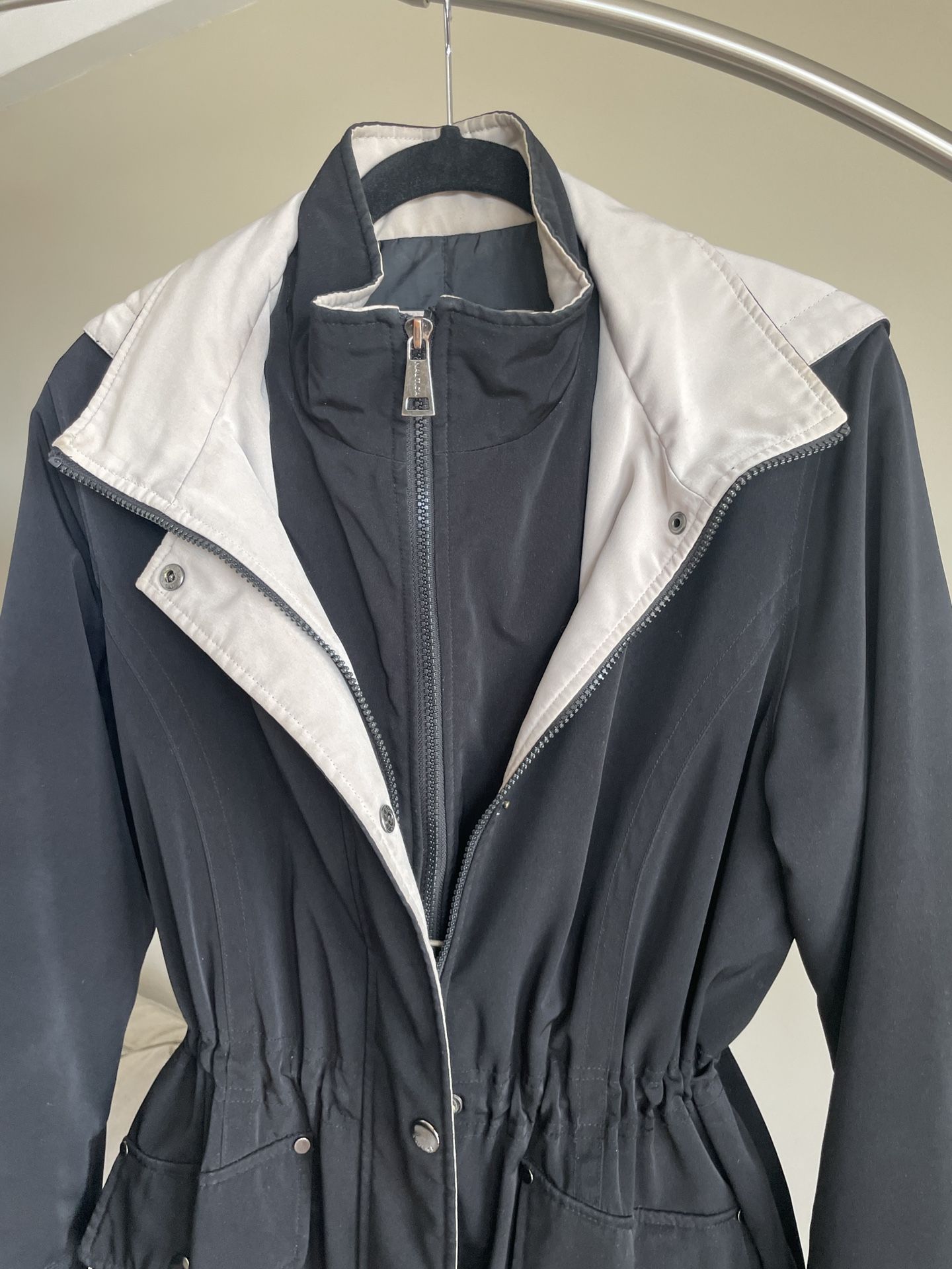 WOMENS NAUTICA RAIN JACKET - Size M