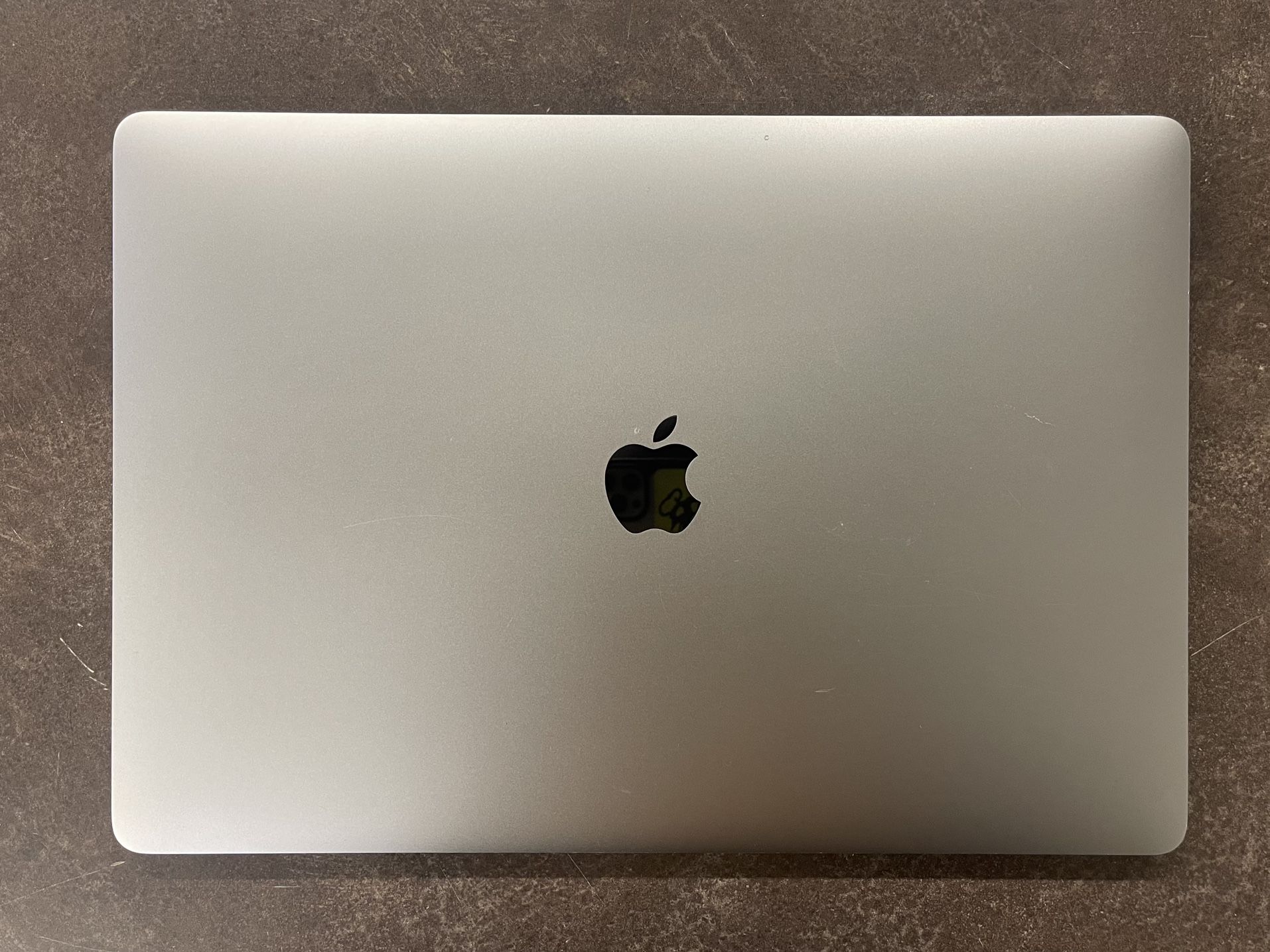 Apple MacBook Pro 15” A1990 – Intel Core i9 2.9GHz, 16GB RAM, 512GB SSD