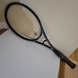 Wilson Sting Graphite Tennis Racket, Excellent