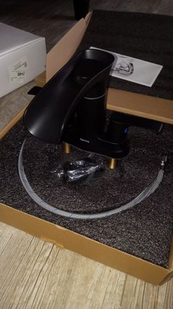 Bthrm Faucet **NEW**