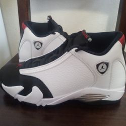 Like New Jordan 14 Black Toe Size 9.5 Men's $230