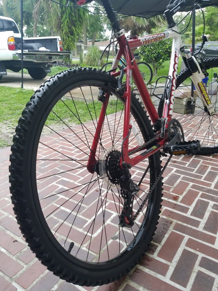 26" Mongoose Revolution Aluminum 6061 Mountain Bike for Sale in