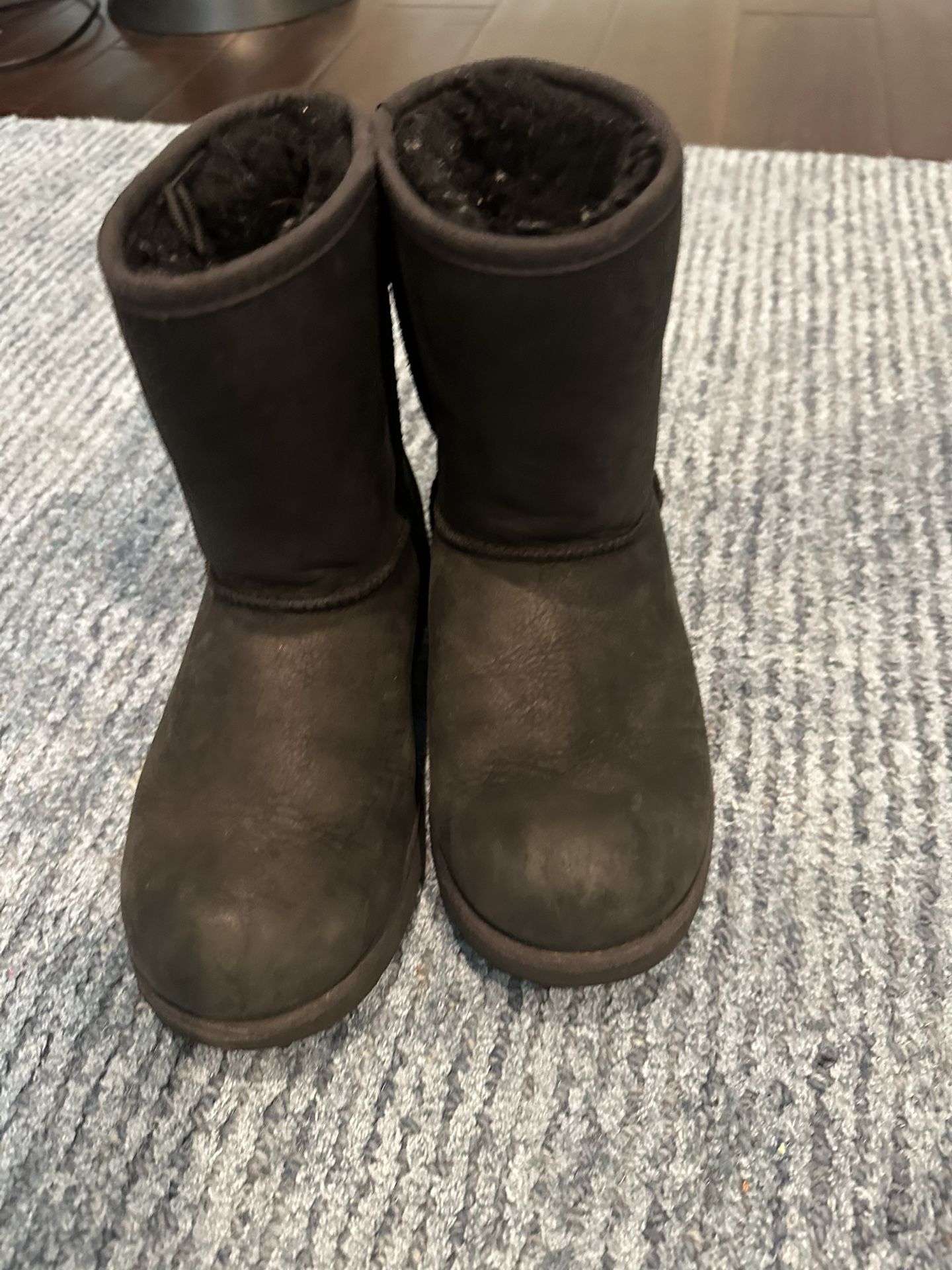 GIRLS UGG BOOTS SIZE 3