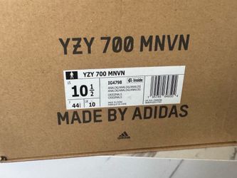 YEEZY 700
