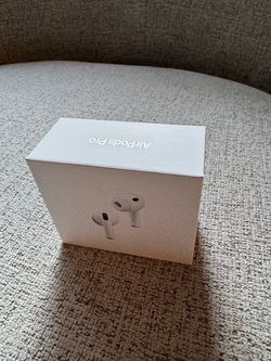 Apple AirPods Pro in Box