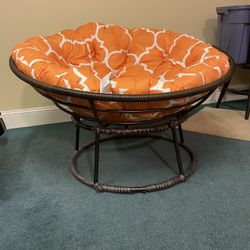 Circular Chair - Wicker - Orange/White 