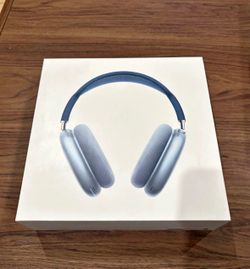 AirPods Max – Brand New (5 For 680$)
