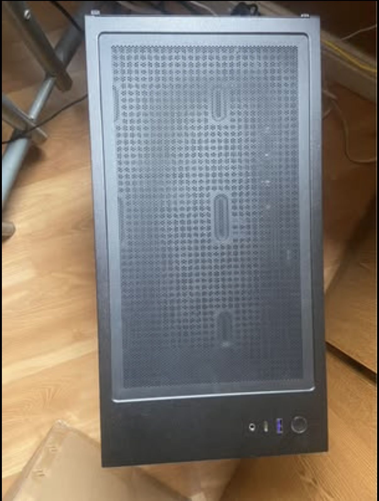 Great mid range gaming pc with a Samsung odessey g3 27 inch 165 hz