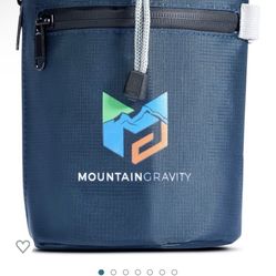 Chalk Bag for Rock Climbing - Lightweight, Waterproof and Durable Rock Climbing Gear for Indoor and Outdoor Use - Features Draw String Closure, 2 Spac