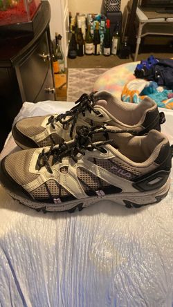 Fila sneakers size 9