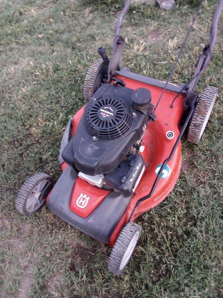 Husqvarna HU 700H Lawn Mower
